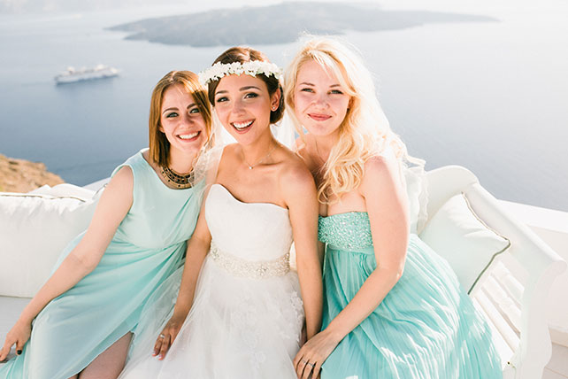 Солнечная свадьба на острове Санторини, Александр и Александра, невеста с подружками