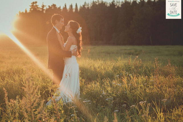 Молодожены в поле