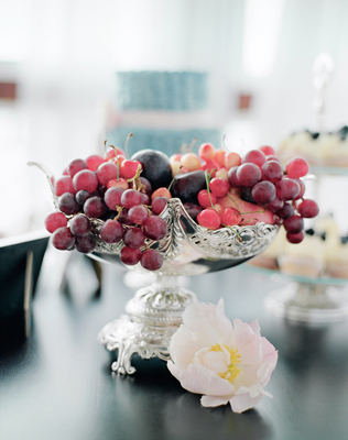 Фрукты на столе