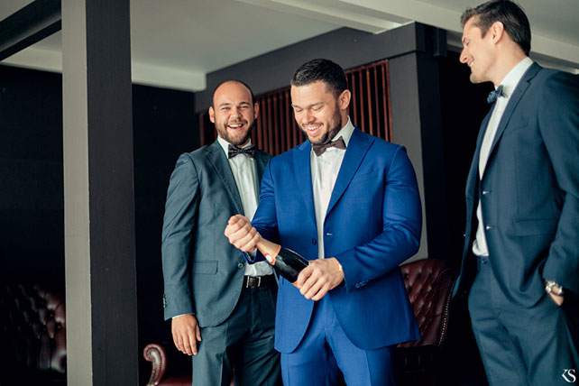 сладкая свадьба, жених с друзьями