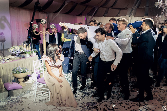 сладкая свадьба, обряд с подвязкой