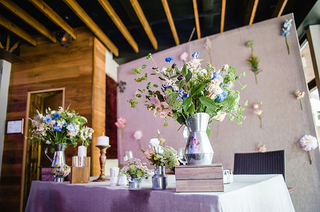 Большая славянская свадьба, Юлия и Йован, декор зала живыми цветами