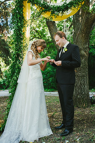 Сочная лимонная свадьба, свадебная церемония