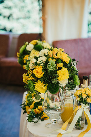Сочная лимонная свадьба, свадебная флористика, желтые цветы