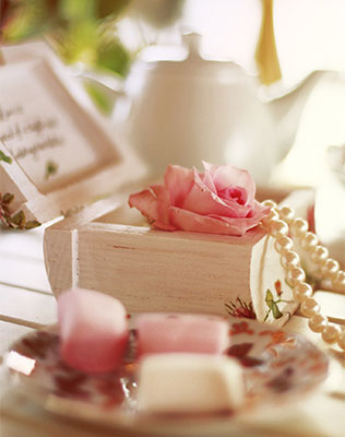 солнечная свадьба в открытом ресторане, декор утра невесты