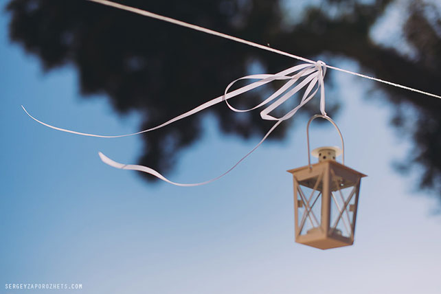 Солнечная свадьба в Тоскане, декор свадьбы, фонарик