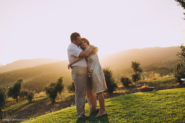 Солнечная свадьба в Тоскане, родители на свадьбе