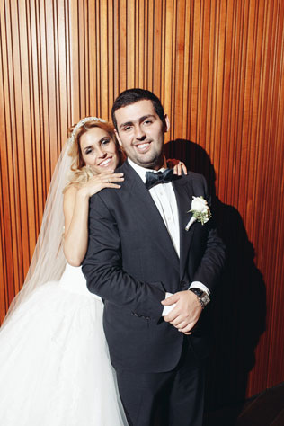 Солнечная свадьба, жених и невеста