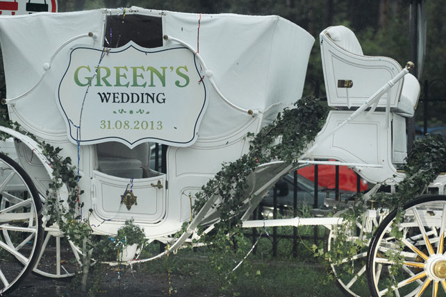 Солнечная свадьба, свадебная карета 