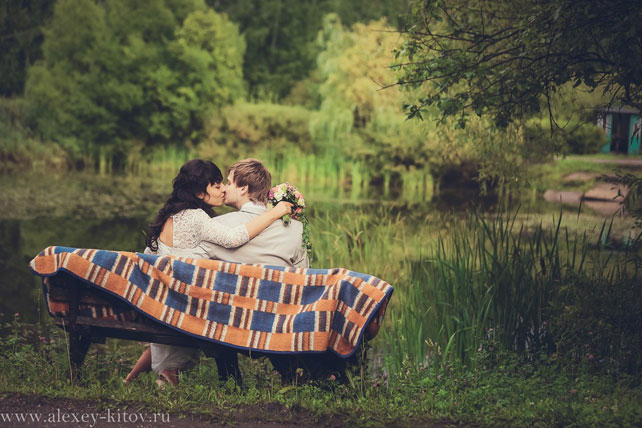 реальная свадьба, современная свадьба, водоём, фотосессия в ботаническом саду