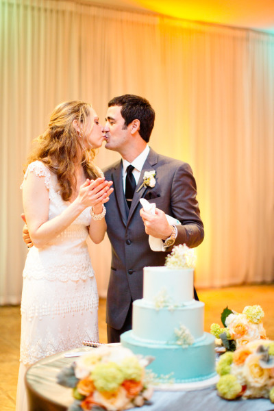 поцелуй жениха и невесты