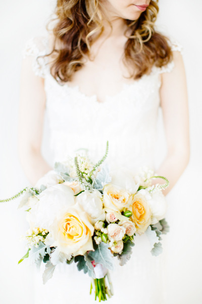 букет невесты из роз пастельного цвета