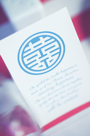 современная свадьба в красно-пастельных тонах, сладости