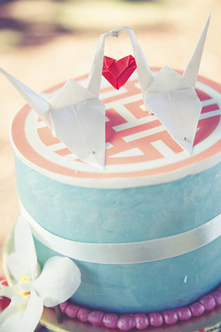 современная свадьба в красно-пастельных тонах, сладости