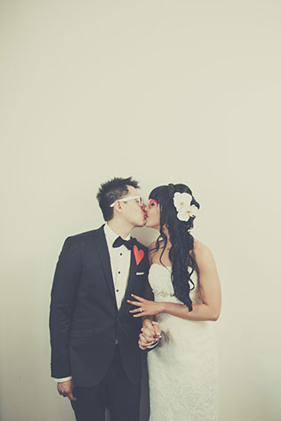 современная свадьба в красно-пастельных тонах, пледы