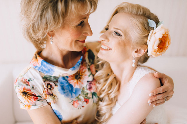 mmm, невеста с мамой