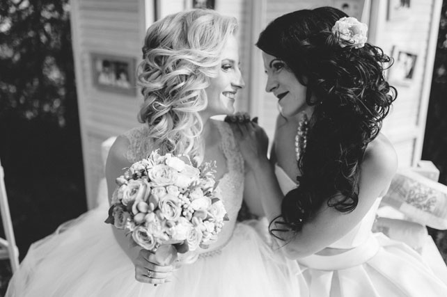 mmm, невеста с подружкой