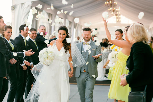 серо-желтая свадьба, церемония на крыше