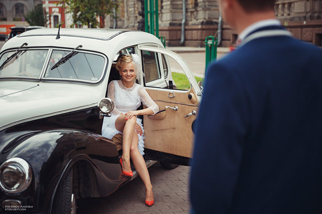 бело-коралловая свадьба в ретро-стиле, невеста