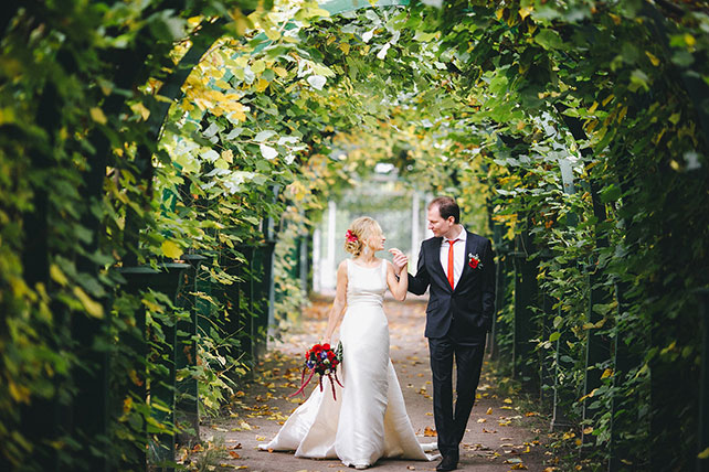 стильная свадьба в морской палитре, жених и невеста