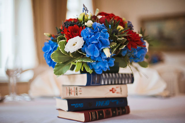стильная свадьба в морской палитре, цветочная композиция с гортензией