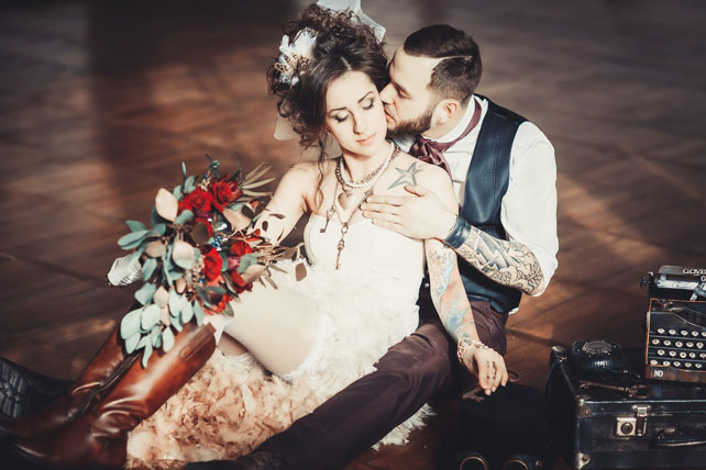 Свадьба в стиле стимпанк, жених и невеста