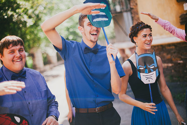 супергеройская свадьба, фотосессия в масках супергероев