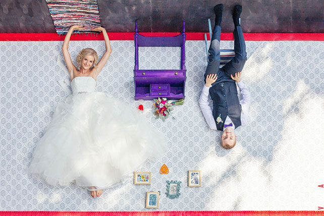 фотосессия в перевёрнутой комнате,  Анна и Александр: свадьба в стиле настольной игры Диксит