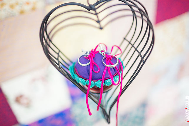 обручальные кольца на подушечке, Анна и Александр: свадьба в стиле настольной игры Диксит