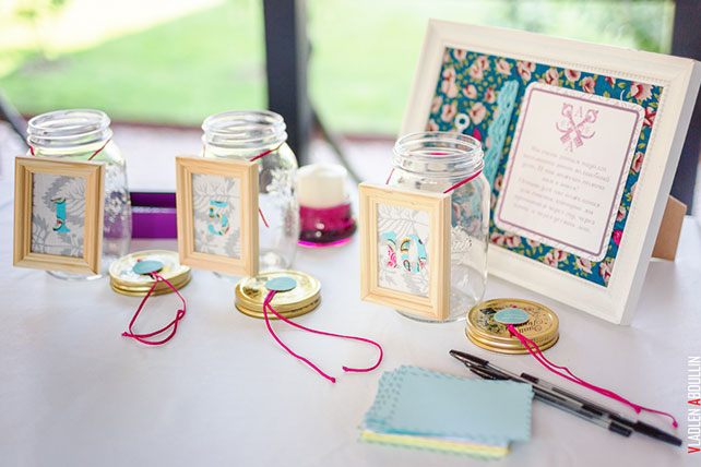 баночки для пожеланий гостей,  Анна и Александр: свадьба в стиле настольной игры Диксит