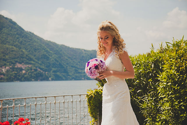 Оксана и Павел: свадьба для двоих на озере Комо, невеста идёт к алтарю