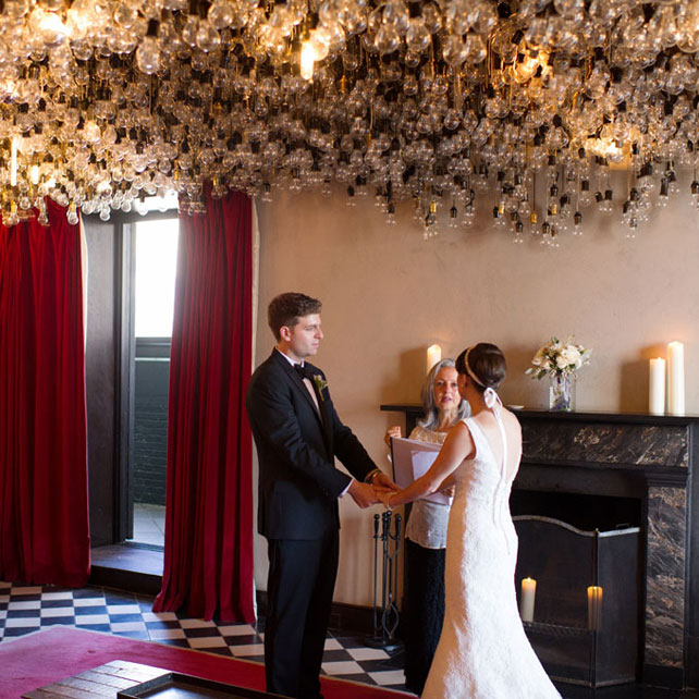 скромная свадьба для двоих в Нью-Йорке