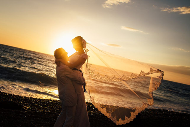 свадьба для двоих на Санторини, жених и невеста