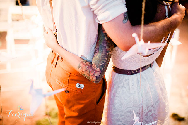 Свадьба для двоих на крыше, жених и невеста