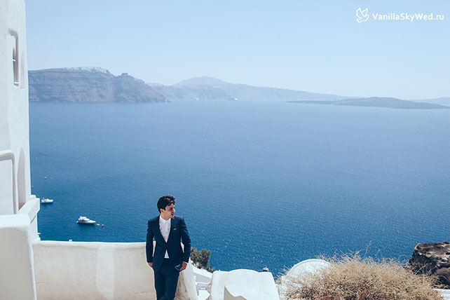свадьба на Санторини, образ жениха