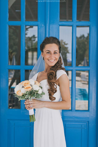 Свадьба на Санторини, образ невесты