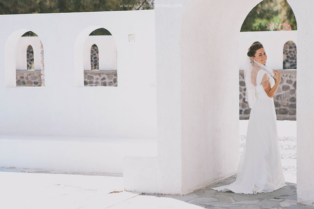 Свадьба на Санторини, образ невесты
