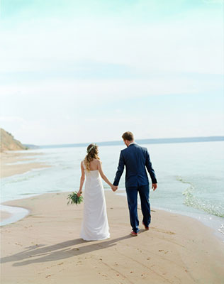 современная свадьба, жених и невеста