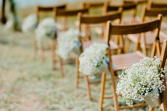 современная свадьба, декор стульев