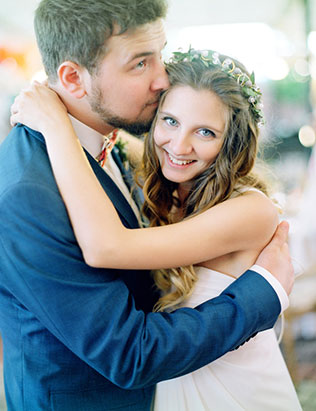 современная свадьба, жених и невеста