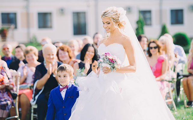 Свадьба орхидей, невеста идет к алтарю