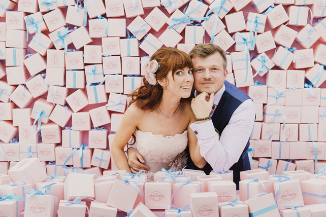 свадьба по фильму, фотозона из коробочек