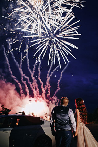 свадьба по фильму, фейерверк
