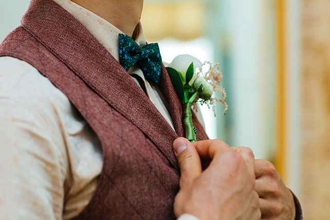 Свадьба с хаски, костюм жениха