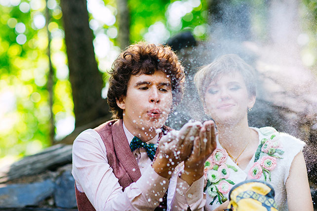 Свадьба с хаски, брызги воды