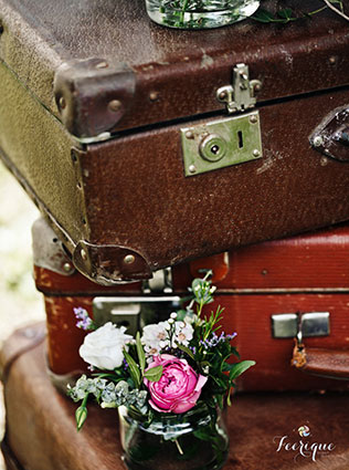 Свадьба «Путешествия», чемоданы в декоре