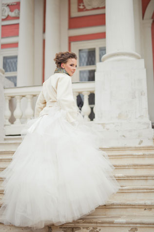 Свадьба ранней весной, образ невесты