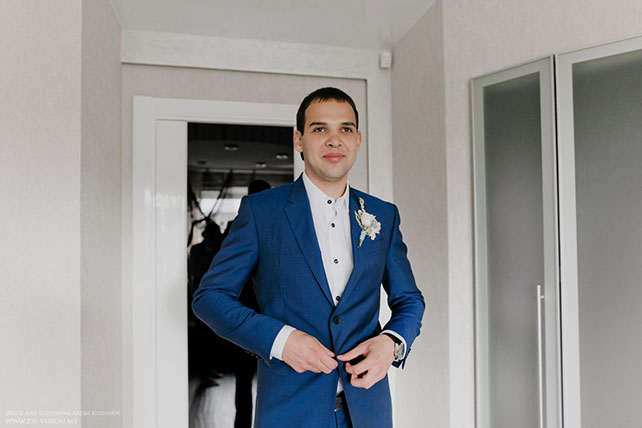 свадьба в нежных тонах, розовый и бирюзовый, образ жениха