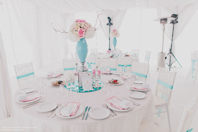 свадьба в нежных тонах, розовый и бирюзовый, декор столов гостей