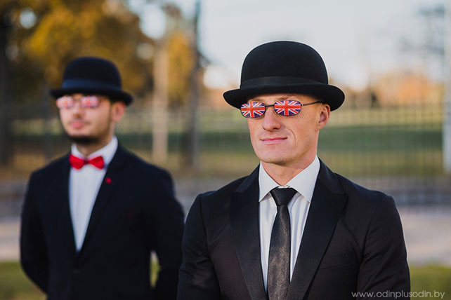 Осенняя свадьба в английском стиле, очки с флагом британии